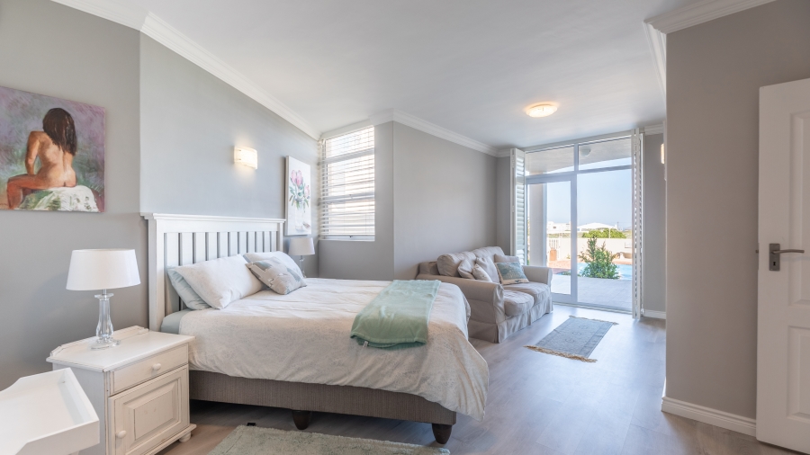 3 Bedroom Property for Sale in Bloubergstrand Western Cape